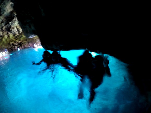 真栄田岬青の洞窟